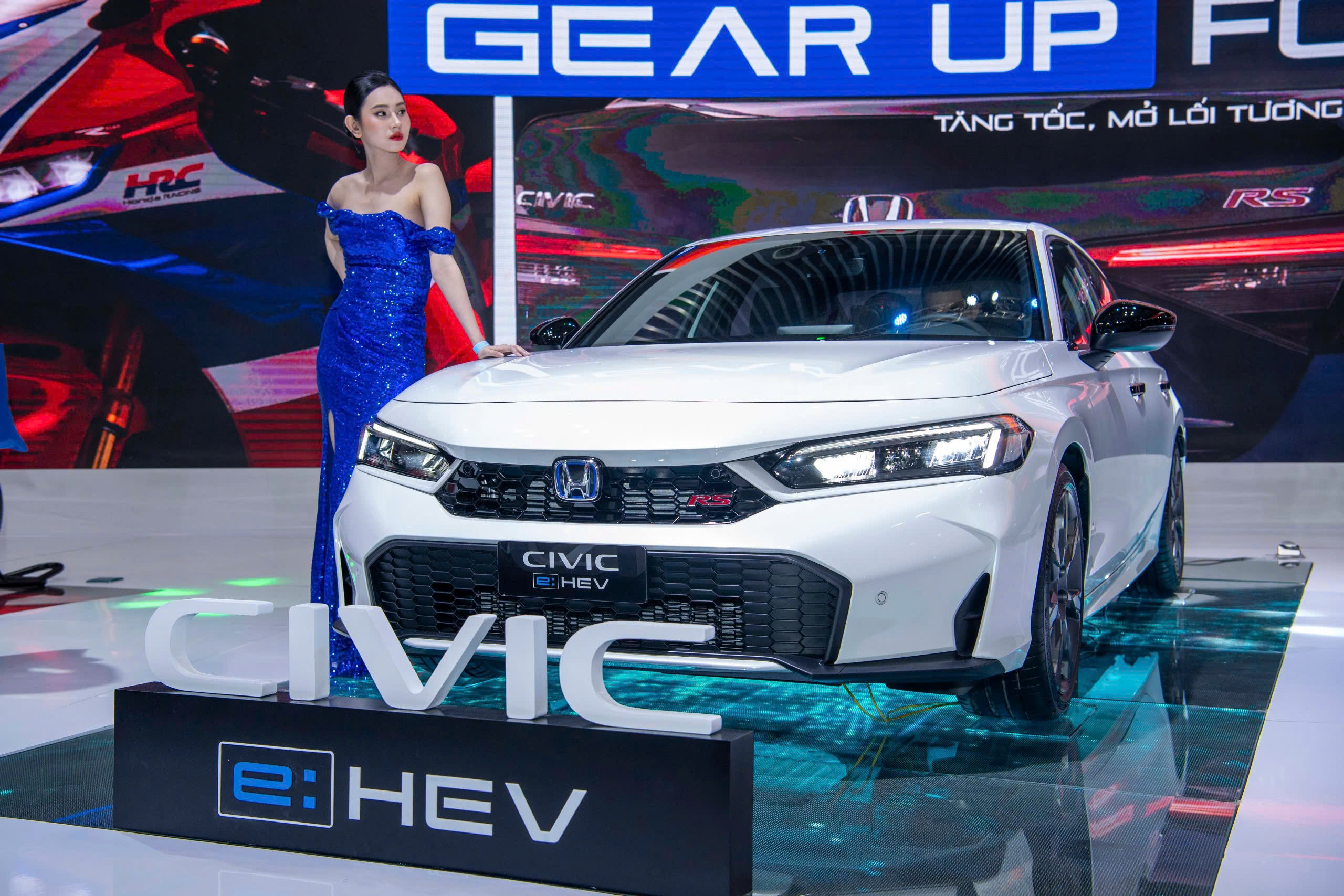 Honda Civic HEV - Honda Khánh Hòa - Honda Ô tô Nha Trang - 0905 254 255